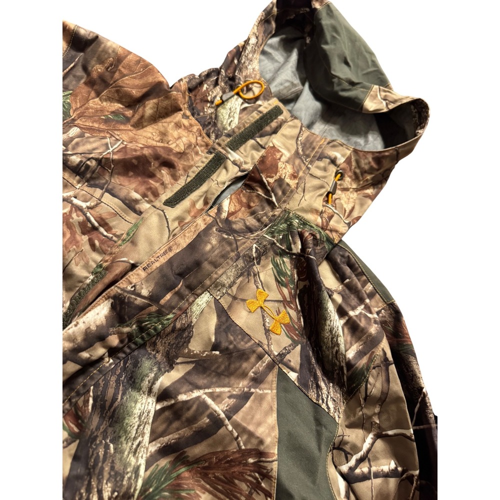 Under Armour Realtree Camo Hooded Jacket Men's Size S Loose Fit Water Resistant‎ - Picture 2 of 4